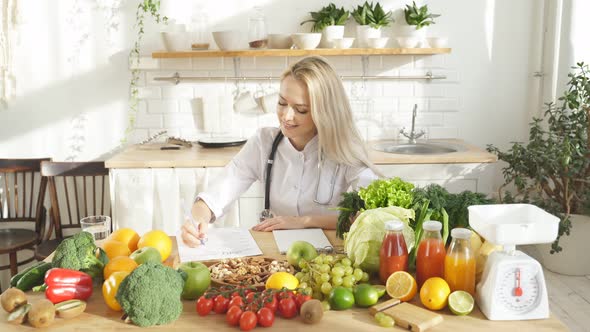 Female Nutritionist Writes a Diet of Proper Nutrition She Maintains Her Blog About Proper Nutrition