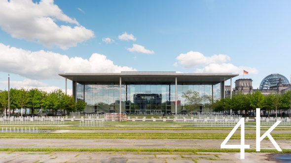 Timelapse of modern architecture in central Berlin on a summer day in 4k alt