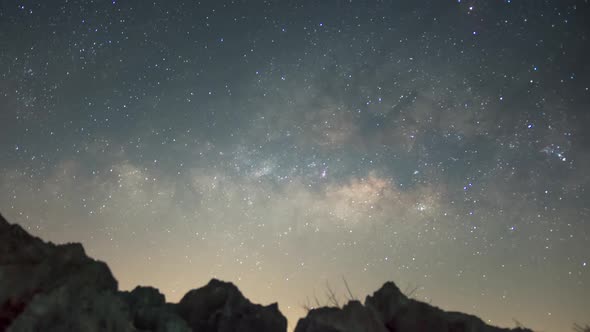 Milky Way Galaxy Time Lapse. alt