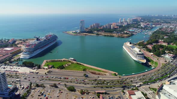 Crucero en Puerto Vallarta alt
