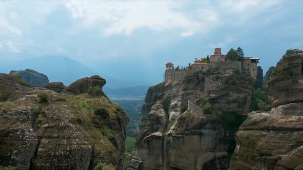 Meteora Monastery in Greece alt