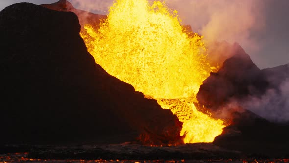 Lava From Erupting Fagradalsfjall Volcano In Reykjanes Peninsula Iceland alt
