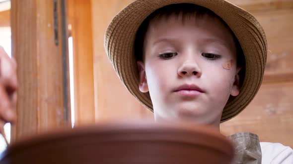 Making Pottery Clay Kid alt