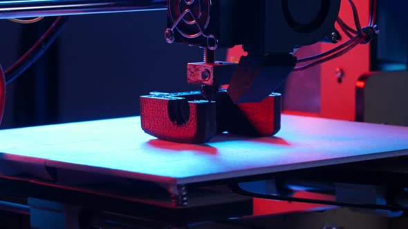 Automatic Three Dimensional 3d Printer Performs Plastic Modeling in Laboratory alt