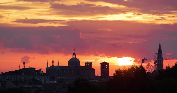 Timelapse of Venice at sunrise