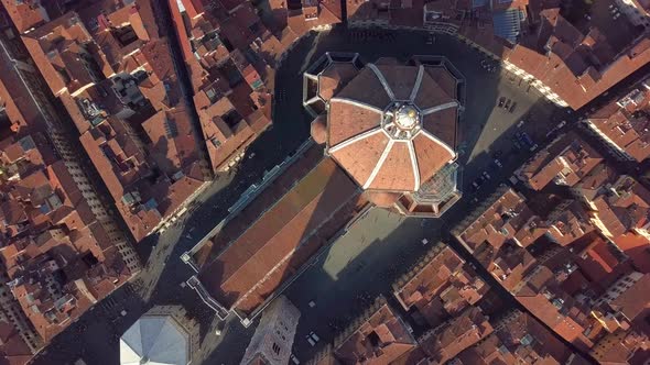 Aerial View. Top View of the Cathedral Florence, Tuscany, Italy. Flying Over the Florence Roofs. alt