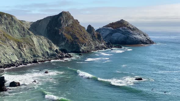 The beautiful and rugged coastline of Big Sur California alt