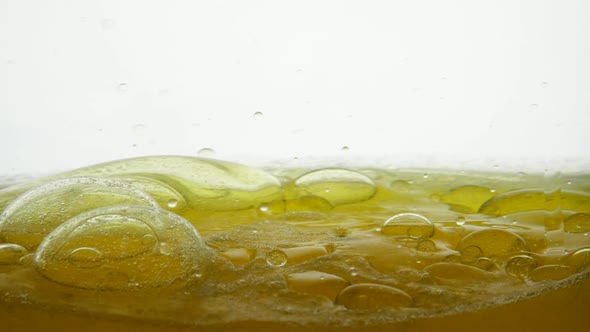 Sunflower Yellow Oil Is Mixed with Water Not Dissolve alt