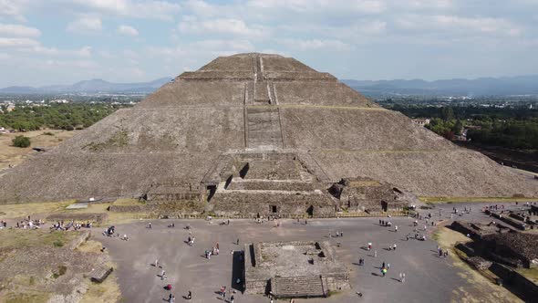top view drone pyramids Teotihuacán mexico in calzada de los muertos, pyramid of sun and moon