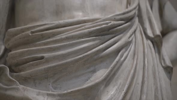 Classical Antique Sculpture of a Woman in White Stone or Marble alt