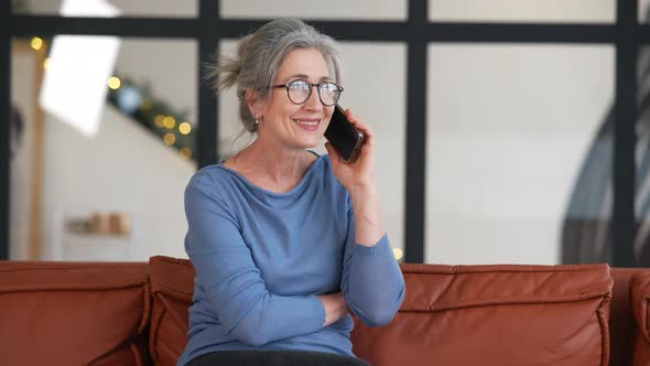 Shooting of Senior Woman Talking on Smartphone alt