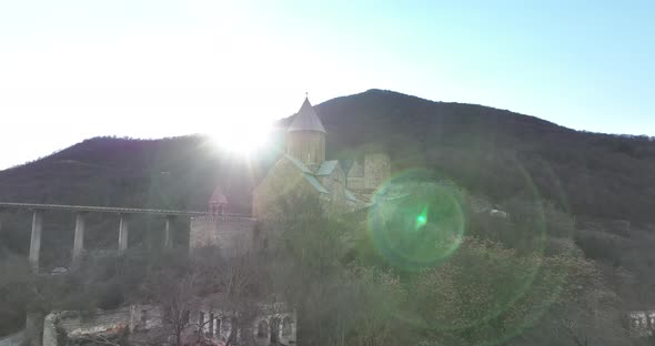 Aerial view of old Ananuri Fortress with two churches and picturesque view on river. Georgia 2022 alt