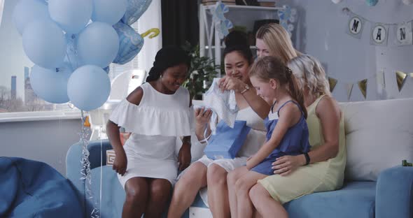 Friends Surprising Young Mother alt