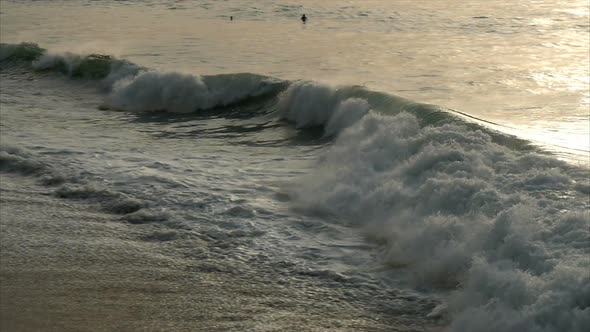 Ocean waves slowmotion