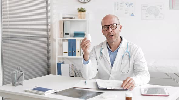 Male Doctor Promoting Pills alt