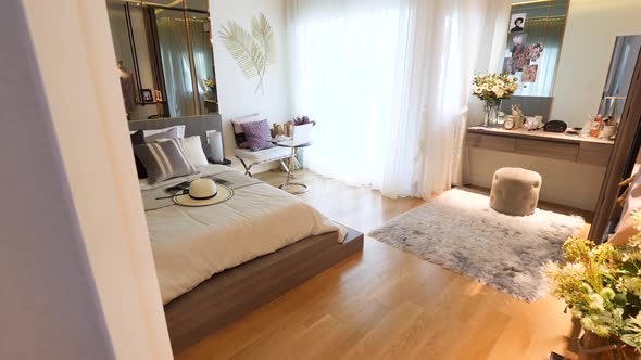 Stylish and Elegance Master Bedroom Decoration Idea alt