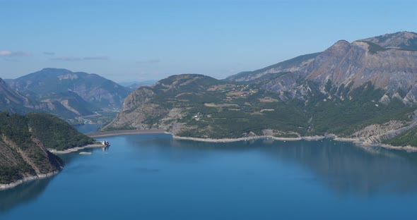 Lake Serre-Ponçon, Hautes-Alpes, France alt