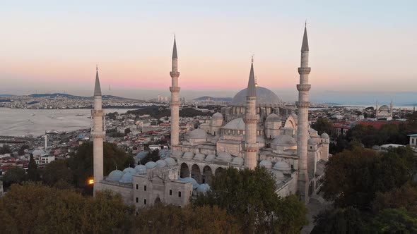 Suleymaniye Mosque in the Istanbul alt