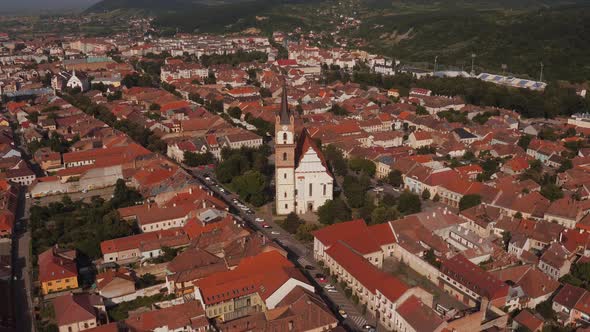 Aerial view of the Evangelical Church in Bistrita alt