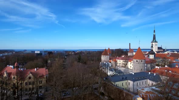 Aerial View of Tallinn Medieval Old Town, Estonia alt