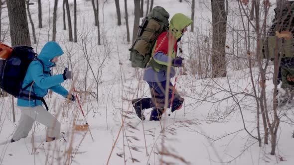 Four People in the Expedition alt