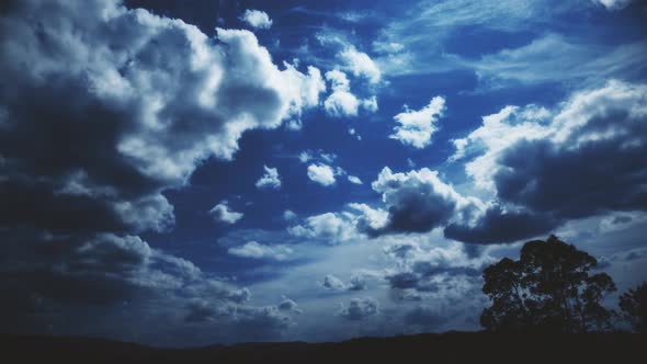 4K Night Clouds Timelapse alt