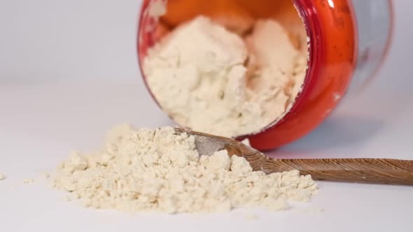 Scoop of Pea Vegan Protein Powder alt