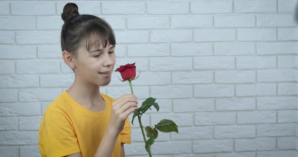 Teen Love Roses alt