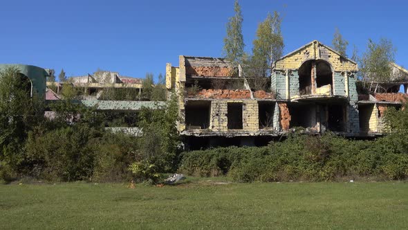 Abandoned Building alt