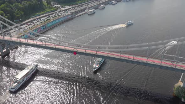 Yacht Boats Bridge alt