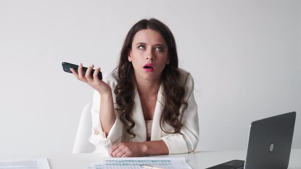 Blabla Expression Boring Woman Mobile Call alt
