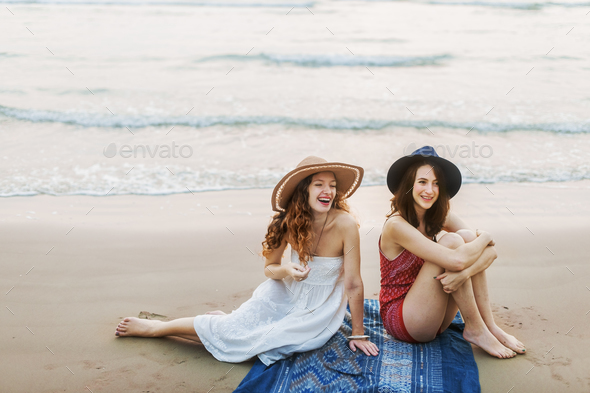 Beach Beauty Casual Women Friendship Concept
