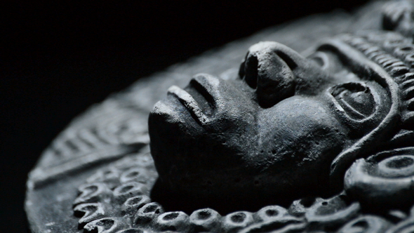 Mesoamerican Face in Stone  alt