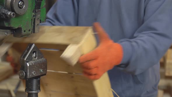 Binding Wooden Boards alt