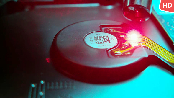 Testing Electronic Component 0259 alt