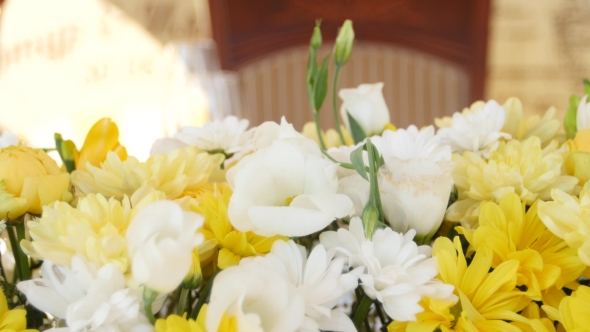 Decoration With Fresh Yellow And White Flowers.  alt