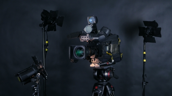 Bạn đang tìm kiếm một máy quay phim chuyên nghiệp để thực hiện những bộ phim chất lượng cao? Hãy đến với chúng tôi và sở hữu ngay thiết bị quay phim chuyên nghiệp với đầy đủ tính năng, đảm bảo sẽ làm hài lòng cả những nhà sản xuất phim khó tính nhất.