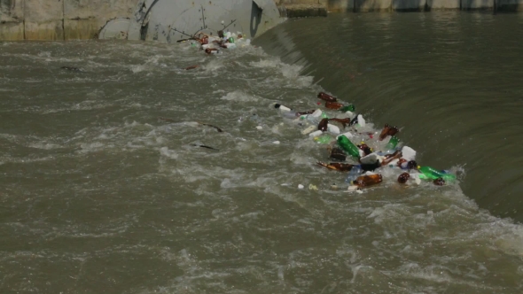 City River Polluted With Garbage