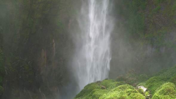 Sipiso-piso Waterfall Footage In North Sumatra. Establishing Shot alt