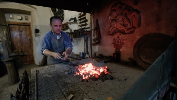 Manual Metalworking, Blacksmithing alt