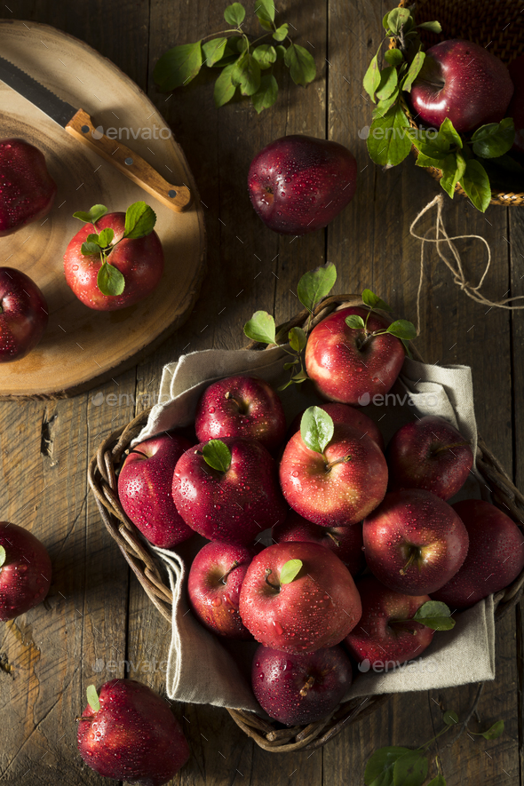 Organic Red Delicious Apples