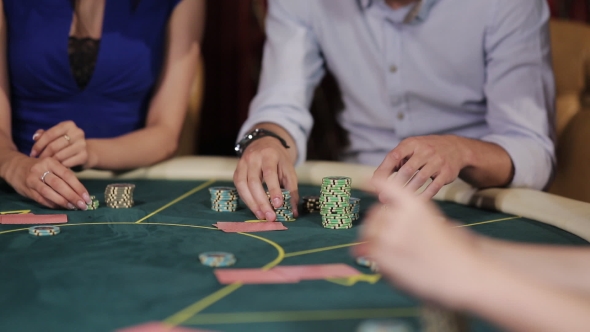 The Voltage at the Poker Table. The Company of Players at the Poker Table.