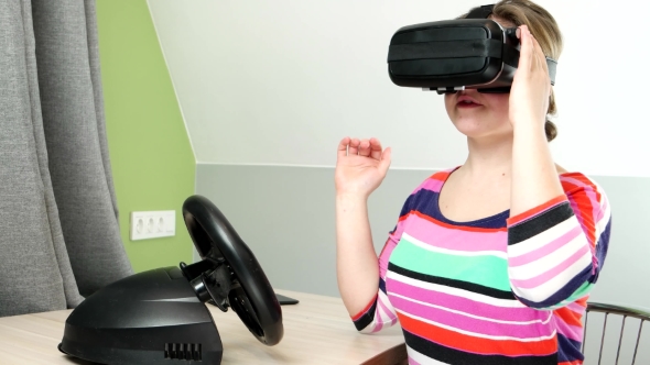 Points For Virtual Reality Girl Show The Possibilities Of Modern Technologies alt