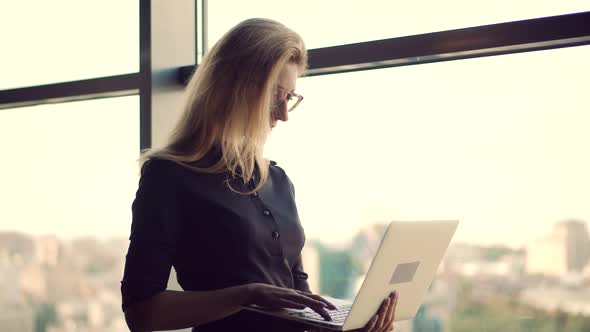 Businesswoman Lawyer Advocate Jurist Office Worker Employee Broker Attorney Investor Secretary  alt