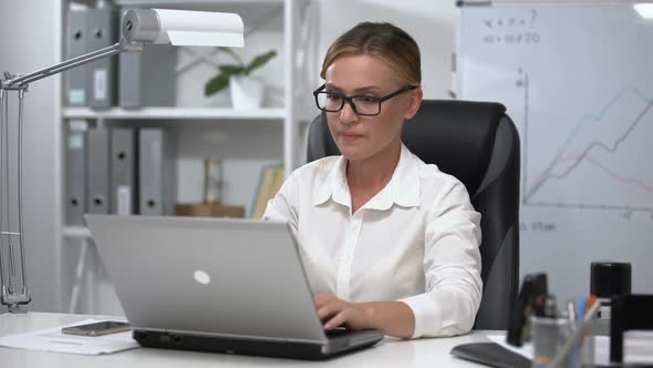 Nervous Business Woman Freaking Out Working on Laptop, Stressful Job, Deadline