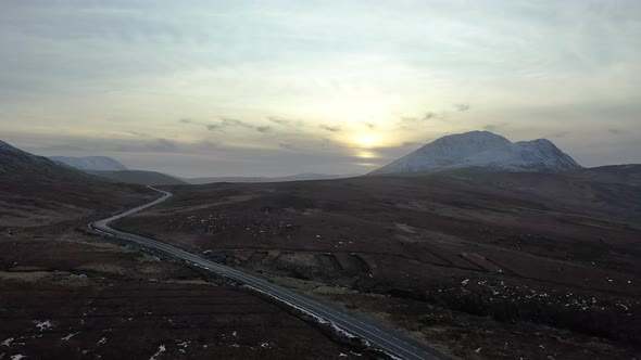 Flying Next To the R251 Highway Close To Mount Errigal, the Highest Mountain in Donegal - Ireland alt