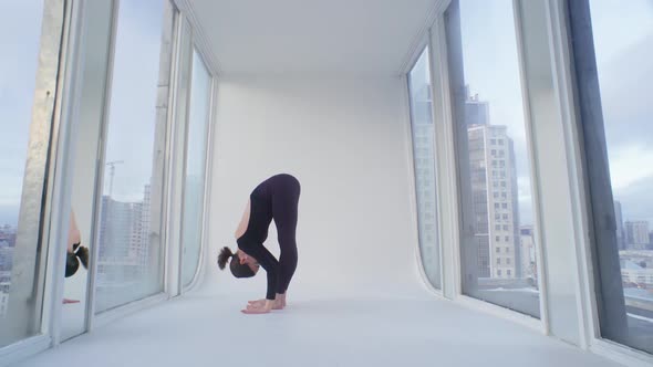 Stretching Choreography At The Roof Of A City Downtown