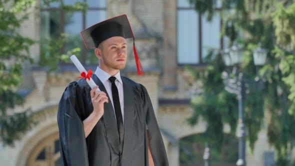 Student in Mantle Has Got His Diploma Thinking alt