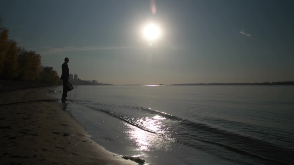 Businessman Goes Barefoot On The Water alt
