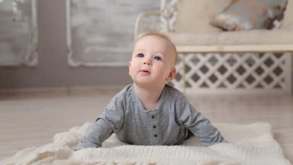 Happy Smiling Baby alt